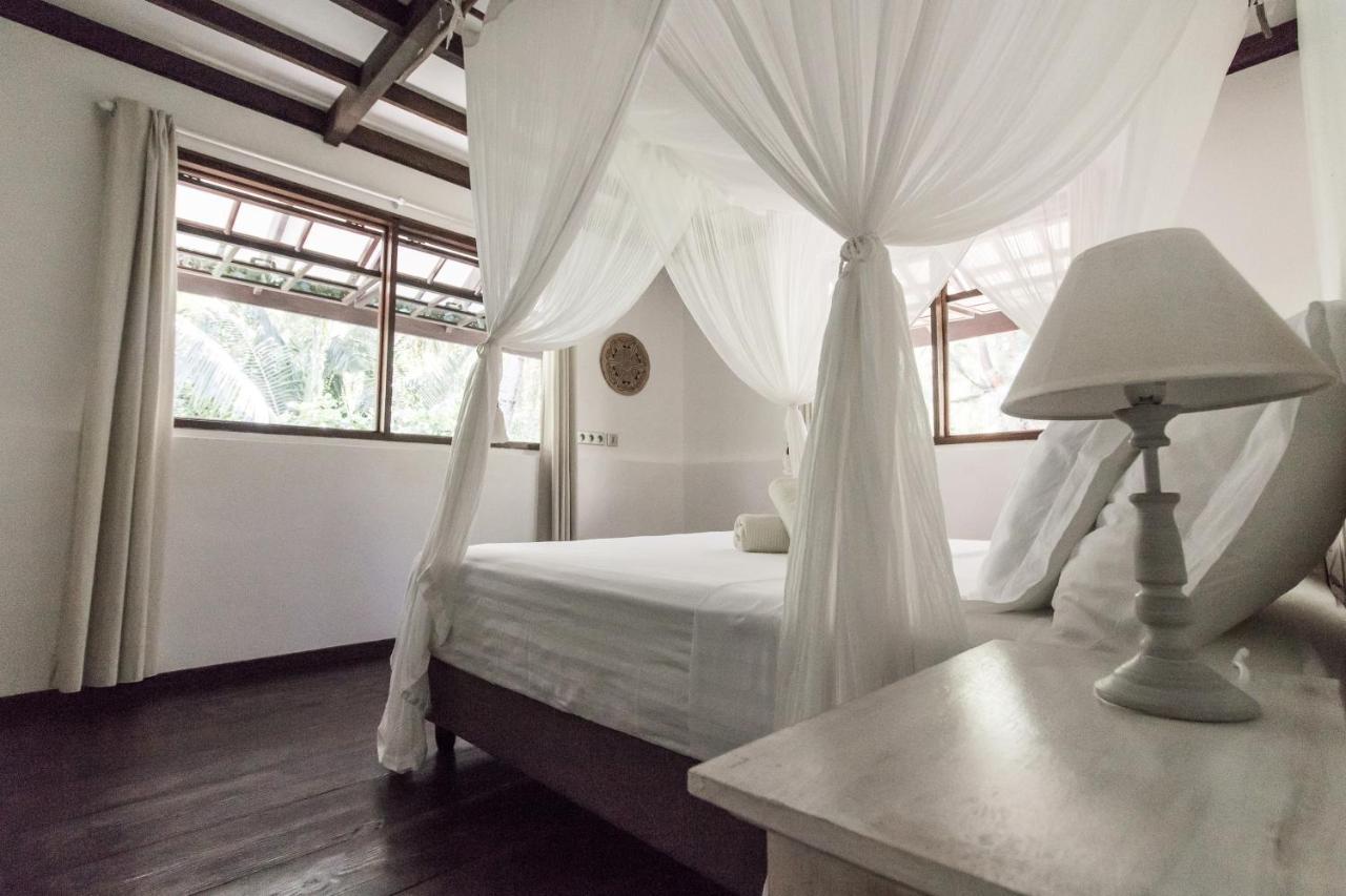 Le Coconut Lodge Avatoru ภายนอก รูปภาพ