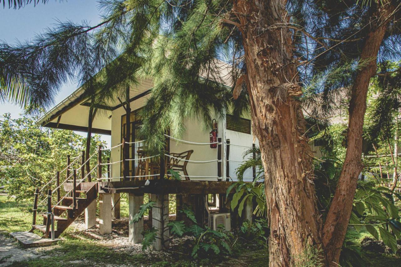 Le Coconut Lodge Avatoru ภายนอก รูปภาพ