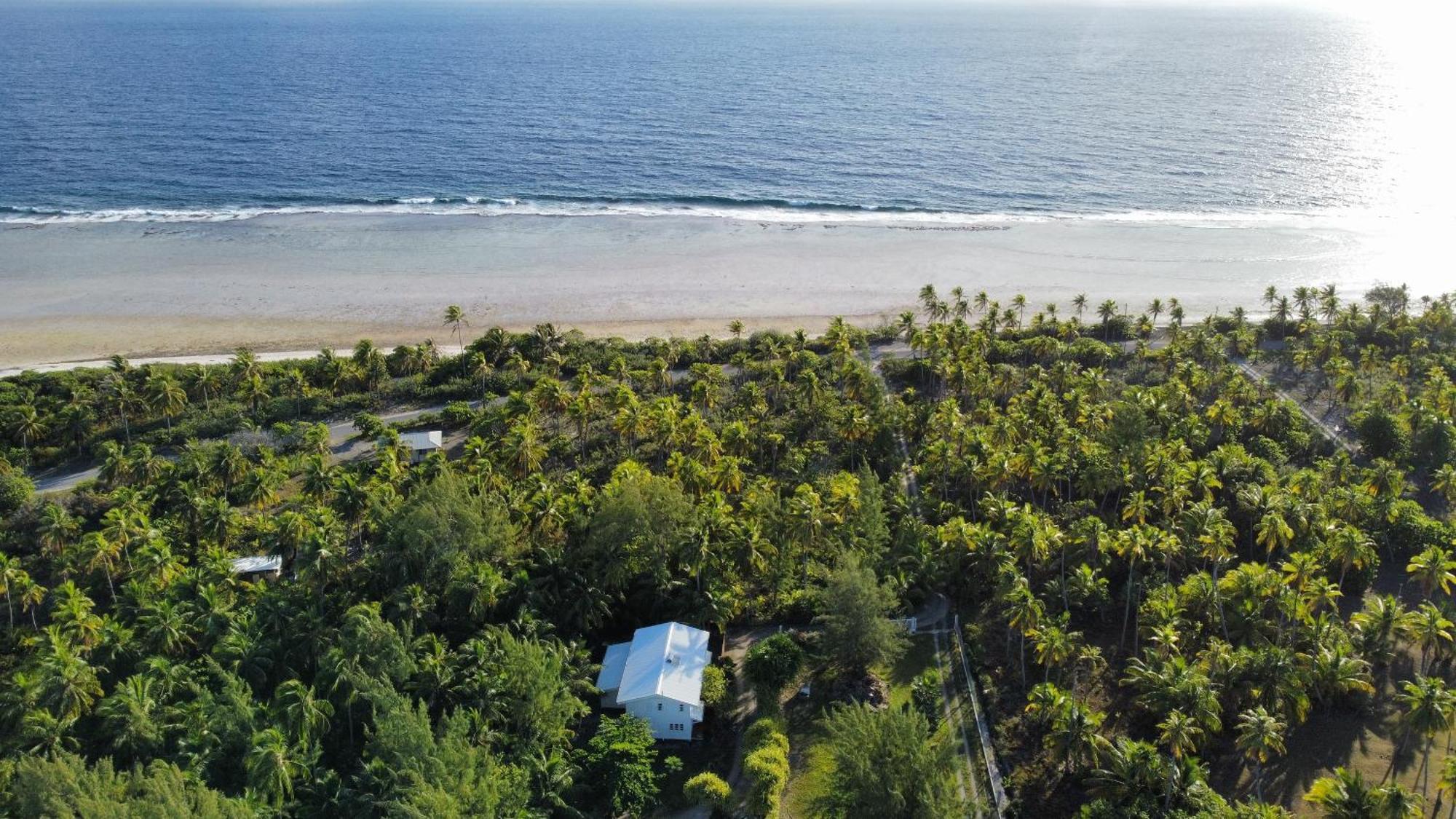 Le Coconut Lodge Avatoru ภายนอก รูปภาพ