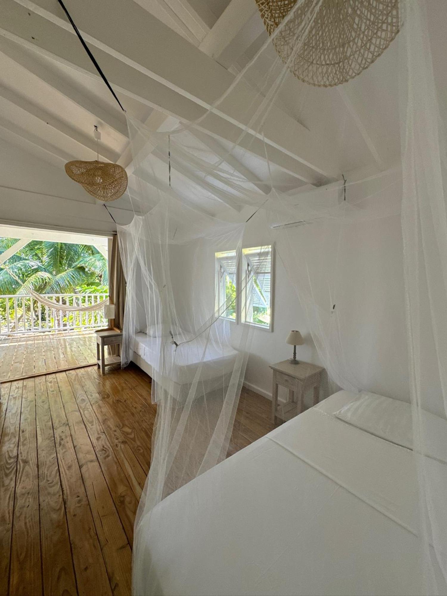 Le Coconut Lodge Avatoru ภายนอก รูปภาพ