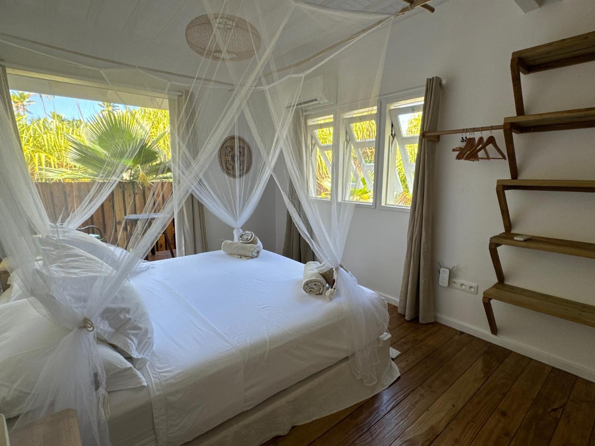 Le Coconut Lodge Avatoru ภายนอก รูปภาพ